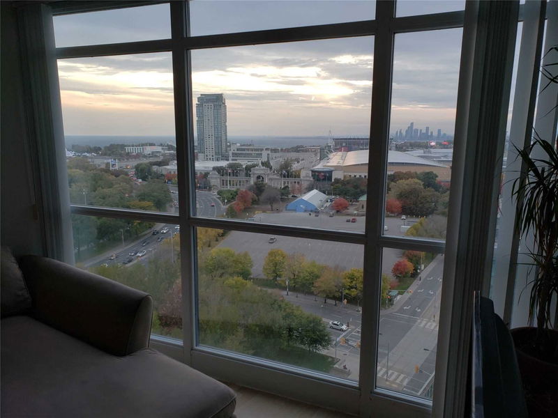 Preview image for 219 Fort York Blvd #1710, Toronto