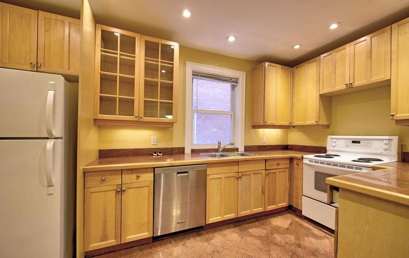 Preview image for 39 Standish Ave, Toronto