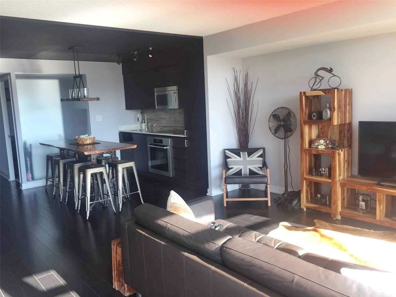 Preview image for 10 Capreol Crt #306, Toronto