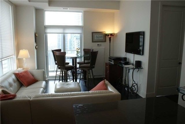 Preview image for 21 Balmuto St #3101, Toronto