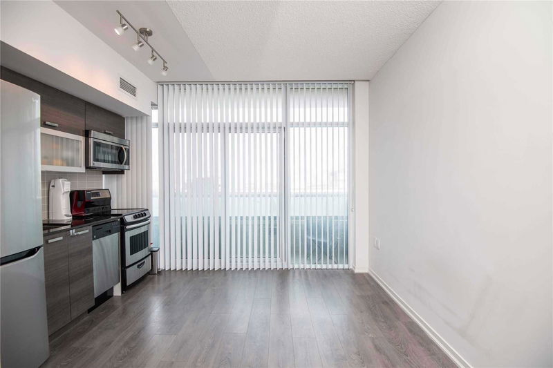 Preview image for 36 Lisgar St #821E, Toronto