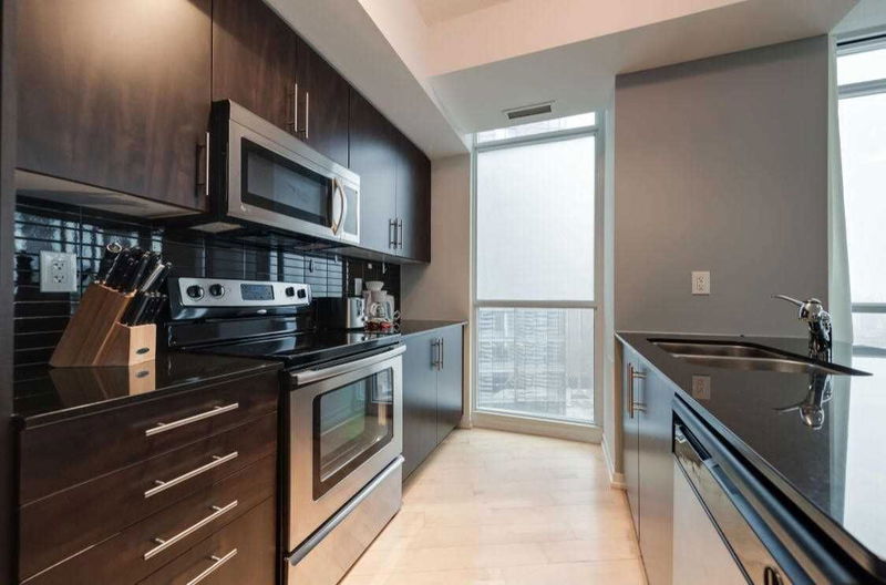 Preview image for 65 Bremner Blvd #2908, Toronto