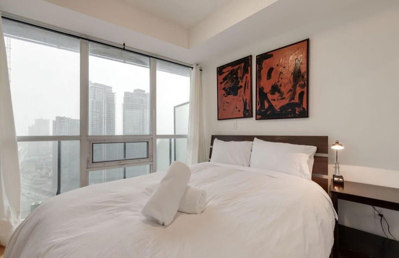 Preview image for 65 Bremner Blvd #2908, Toronto