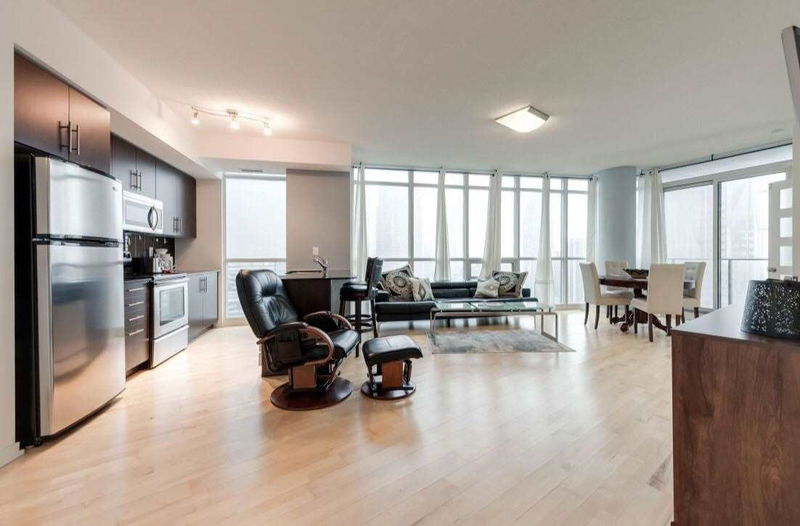 Preview image for 65 Bremner Blvd #2908, Toronto
