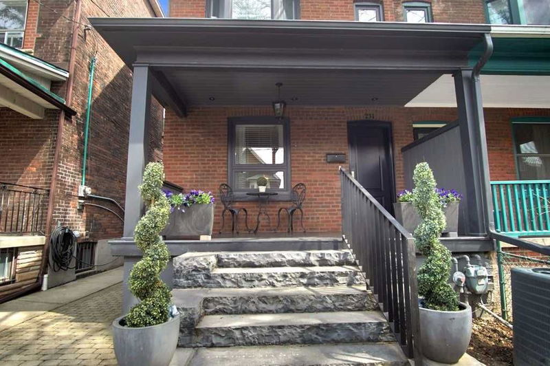 Preview image for 231 Grace St, Toronto