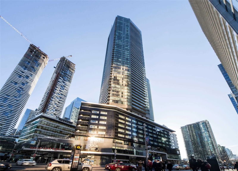 Preview image for 65 Bremner Blvd #2810, Toronto