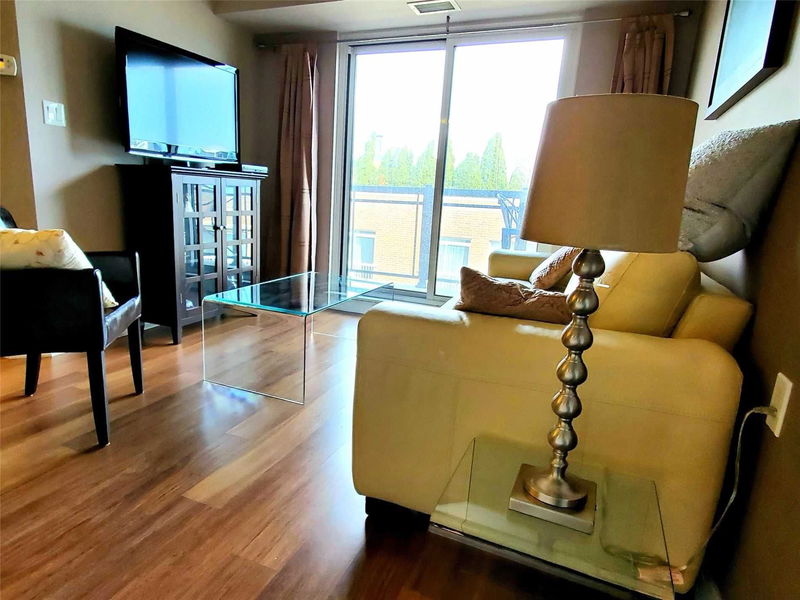 Preview image for 872 Sheppard Ave W #703, Toronto
