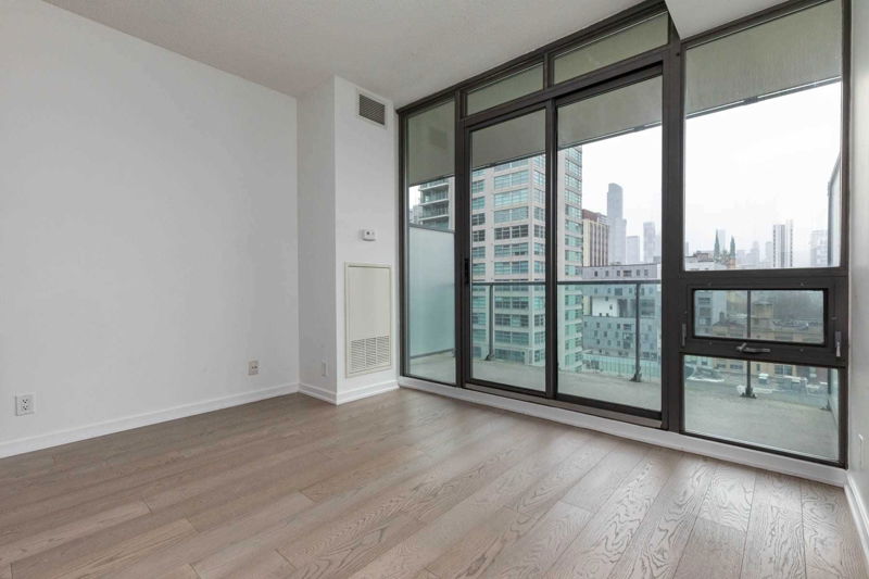 Preview image for 33 Lombard St #1005, Toronto