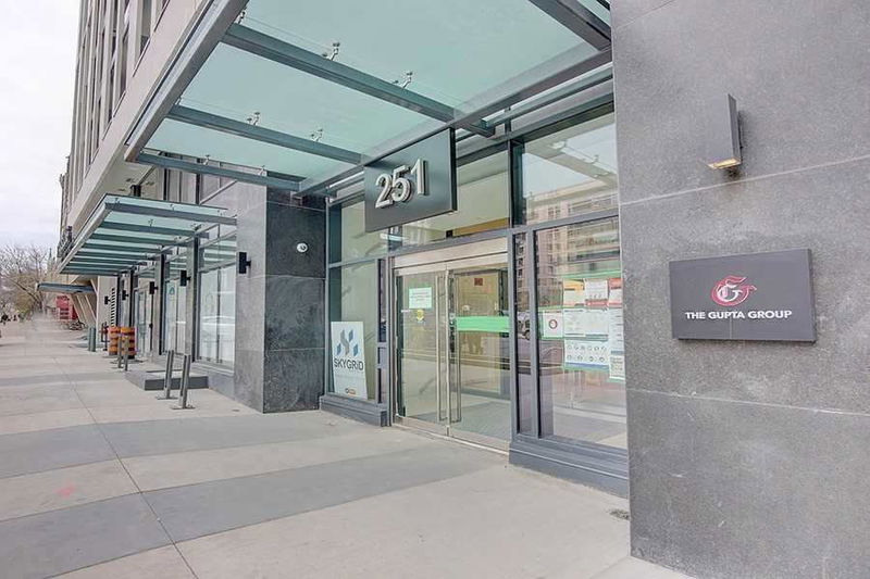 Preview image for 251 Jarvis St #3313, Toronto