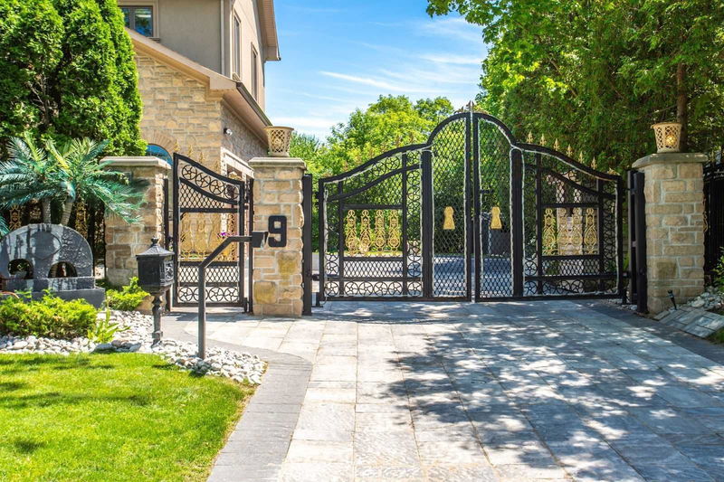 Preview image for 9 Post Rd, Toronto
