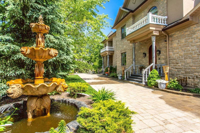 Preview image for 9 Post Rd, Toronto