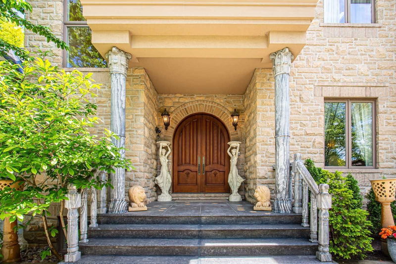 Preview image for 9 Post Rd, Toronto