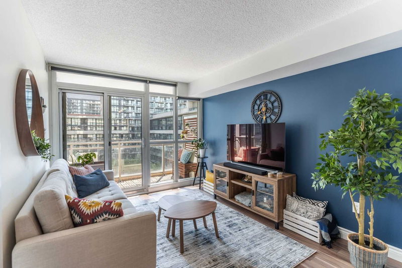 Preview image for 10 Capreol Crt #855, Toronto