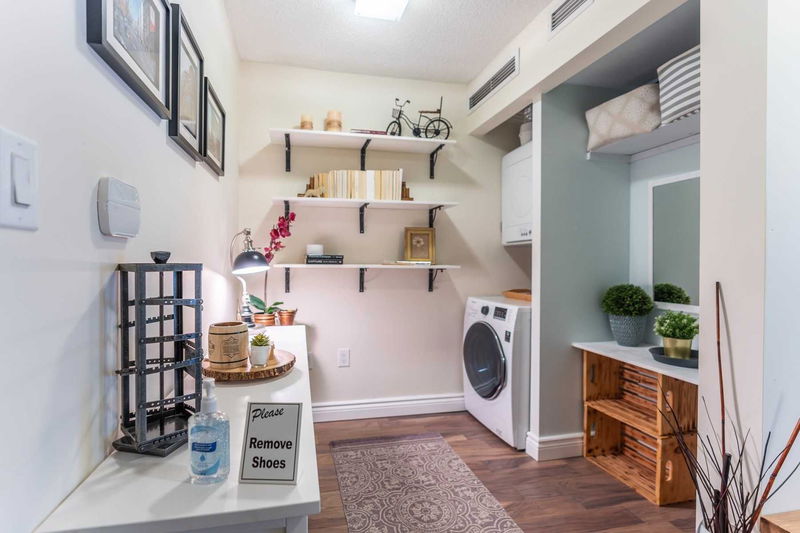 Preview image for 10 Capreol Crt #855, Toronto