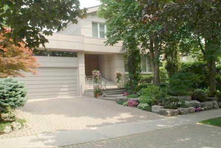 Preview image for 67 Bannatyne Dr, Toronto