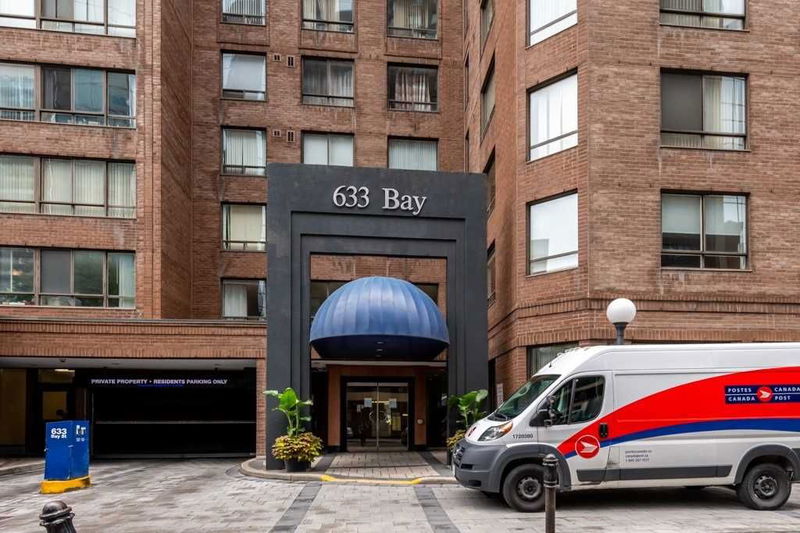 Preview image for 633 Bay St #910, Toronto