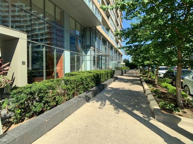 Preview image for 10 Capreol Crt #1001, Toronto