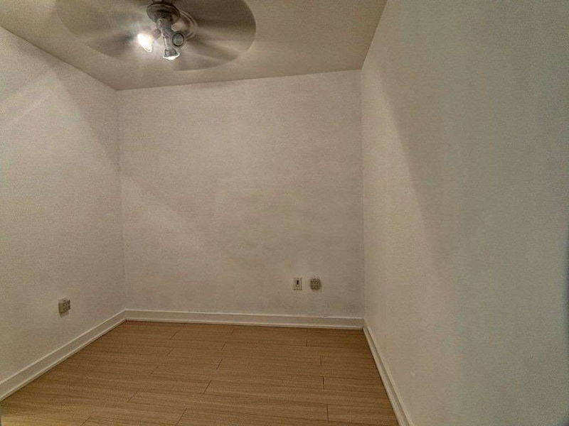 Preview image for 10 Capreol Crt #1001, Toronto