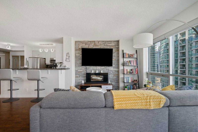 Preview image for 10 Yonge St #1807, Toronto