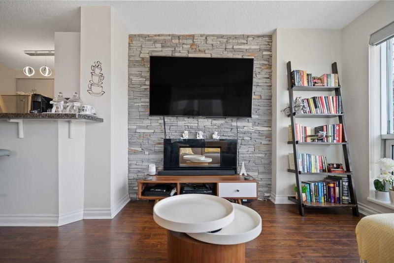 Preview image for 10 Yonge St #1807, Toronto