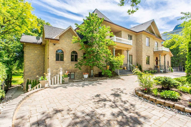 Preview image for 9 Post Rd, Toronto