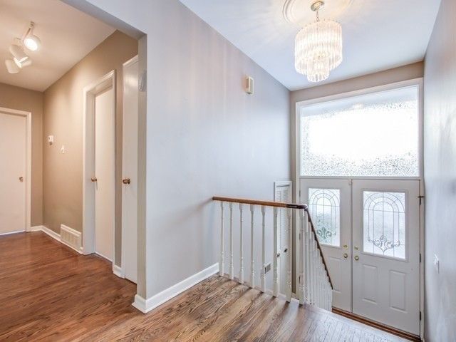 Preview image for 15 Cobden St, Toronto