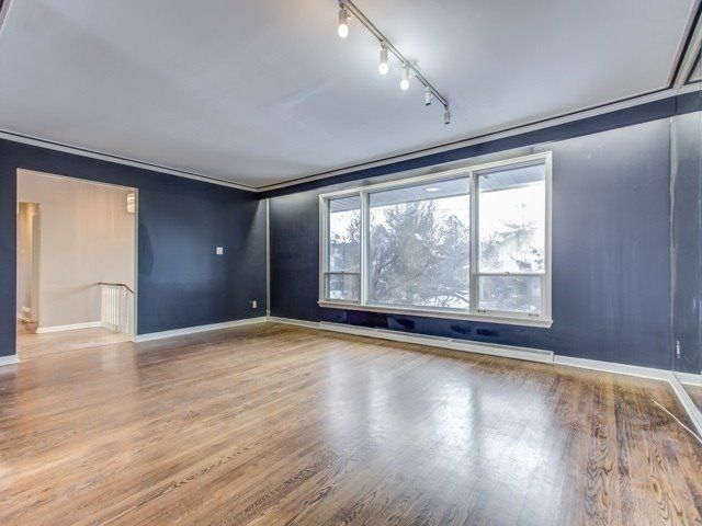 Preview image for 15 Cobden St, Toronto