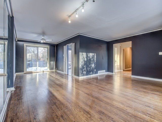 Preview image for 15 Cobden St, Toronto