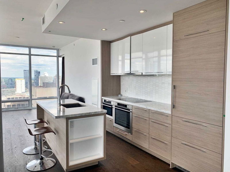 Preview image for 488 University Ave #2802, Toronto