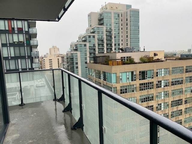 Preview image for 161 Roehampton Ave #1010, Toronto