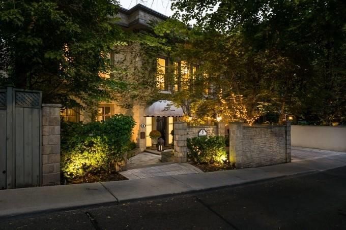 Preview image for 8 Russell Hill Dr, Toronto