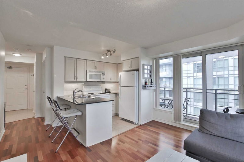 Preview image for 19 Barberry Pl #603, Toronto