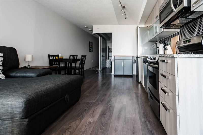 Preview image for 36 Lisgar St #523W, Toronto