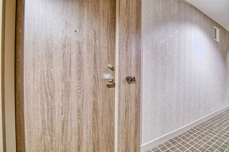 Preview image for 27 Bathurst St #914, Toronto