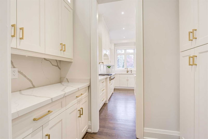 Preview image for 41 Transwell Ave, Toronto