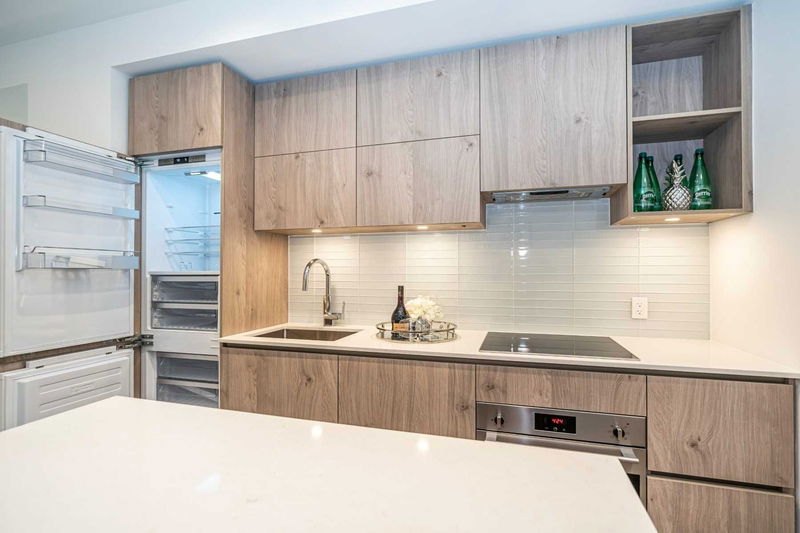 Preview image for 1 Yorkville Ave #1506, Toronto