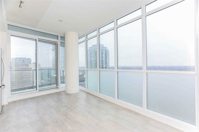 Preview image for 30 Roehampton Ave #1805, Toronto