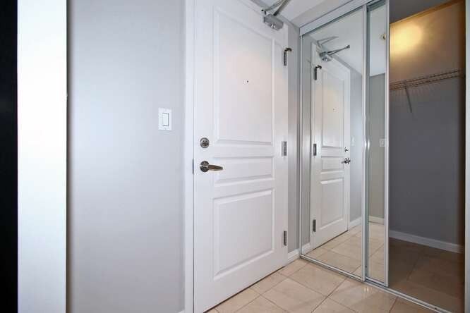 Preview image for 140 Simcoe St #508, Toronto