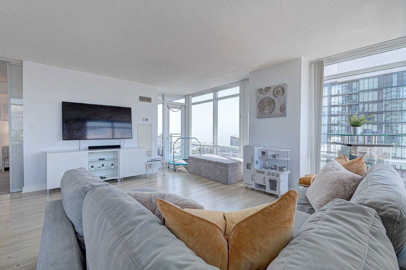 Preview image for 25 Telegram Mews #3910, Toronto