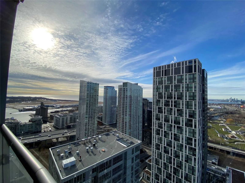 Preview image for 21 Iceboat Terr #3810, Toronto