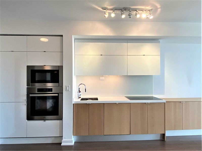 Preview image for 21 Iceboat Terr #3810, Toronto