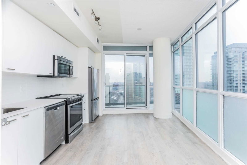 Preview image for 30 Roehampton Ave #1805, Toronto