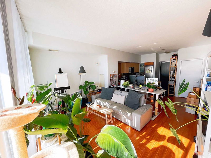 Preview image for 25 Capreol Crt #3610, Toronto