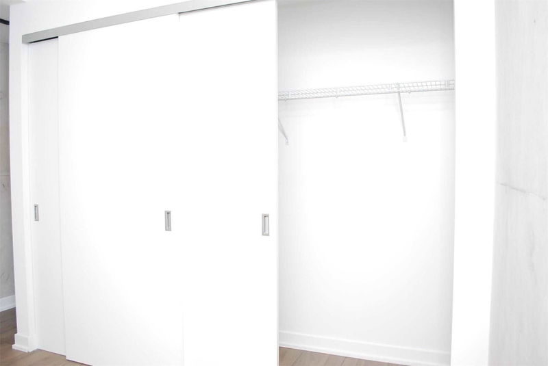 Preview image for 55 Ontario St #712, Toronto