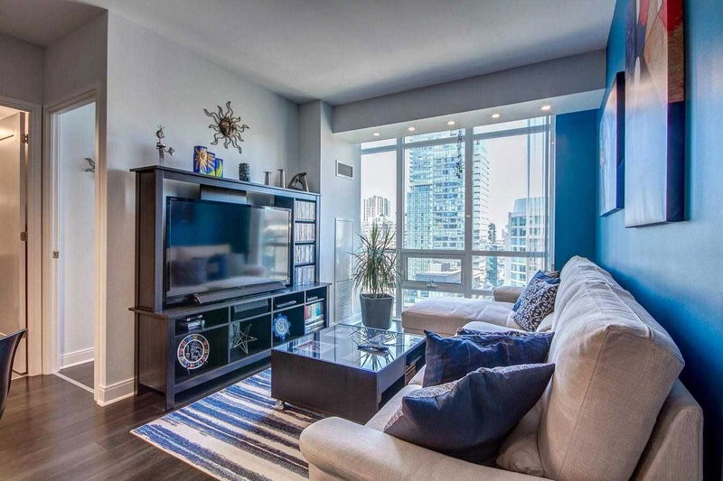 Preview image for 825 Church St #1701, Toronto