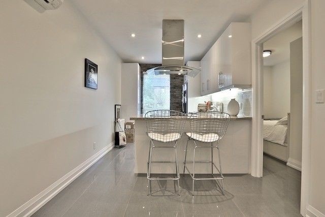 Preview image for 202 Lippincott St, Toronto