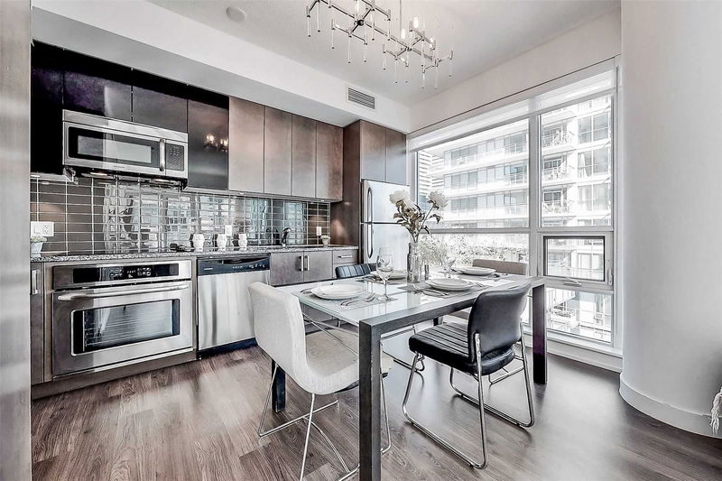 Preview image for 89 Dunfield Ave #907, Toronto