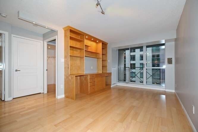 Preview image for 140 Simcoe St #508, Toronto