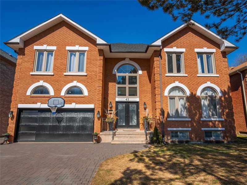 Preview image for 42 Grangemill Cres, Toronto