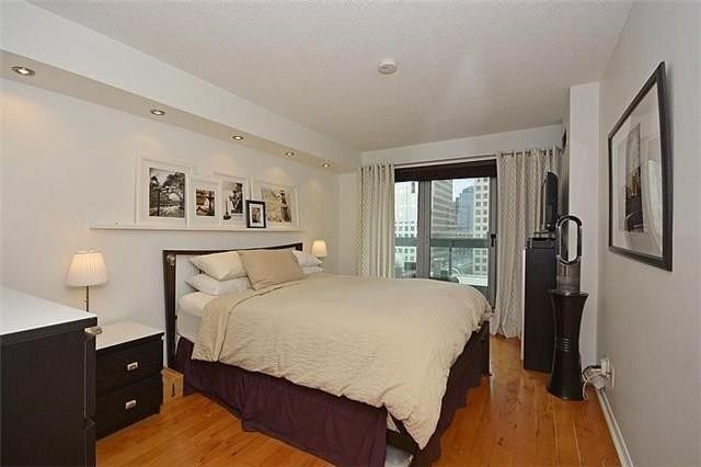 Preview image for 10 Yonge St #1803, Toronto